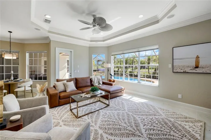 8810 Spinner Cove Ln, Naples, Florida 34120