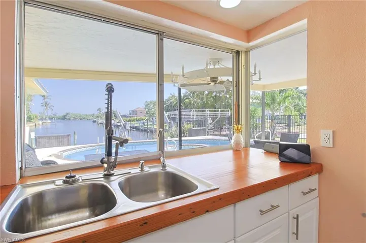 147 Coral Dr, Fort Myers, Florida 33905