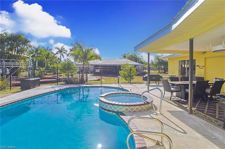 147 Coral Dr, Fort Myers, Florida 33905