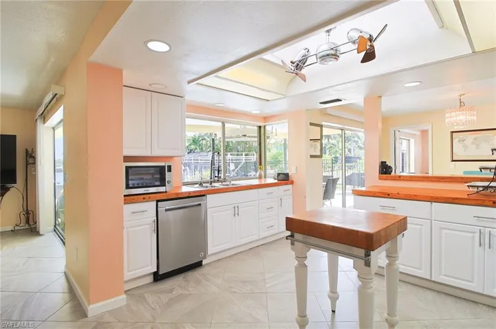 147 Coral Dr, Fort Myers, Florida 33905