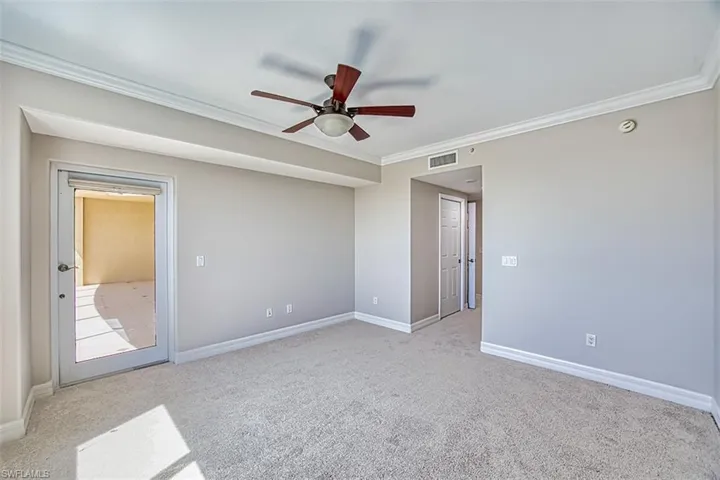 Owners_suite_w_2_walk_in_closets