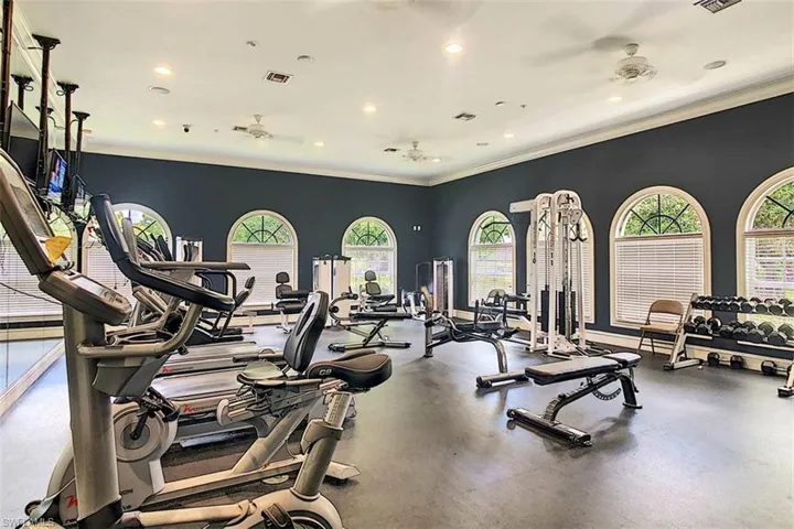 Pre_Ian_yoga_studio