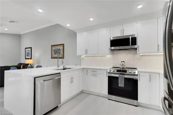 6303 Royal Woods Dr, Fort Myers, Florida 33908