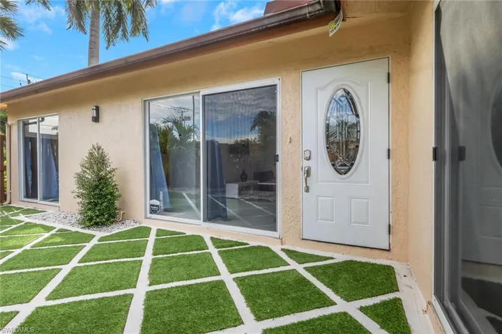 6303 Royal Woods Dr, Fort Myers, Florida 33908
