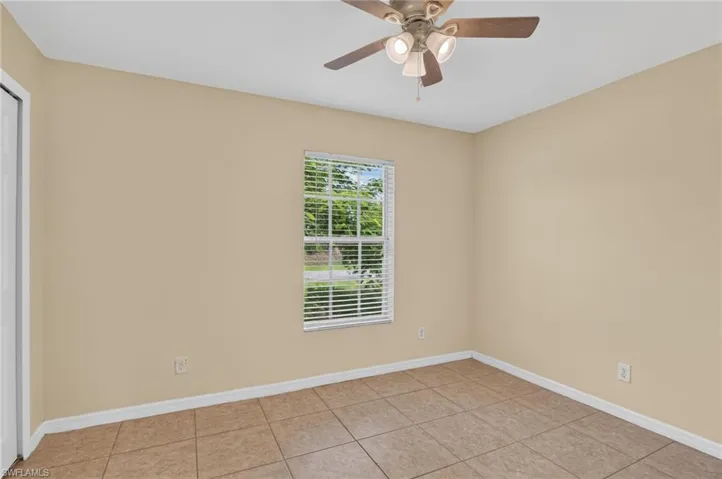 523 25th Ln, Cape Coral, Florida 33904
