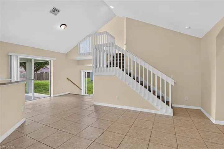 523 25th Ln, Cape Coral, Florida 33904