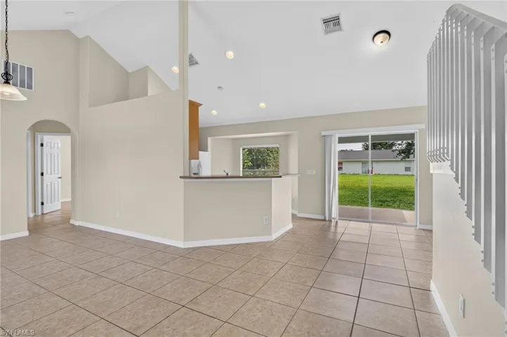 523 25th Ln, Cape Coral, Florida 33904