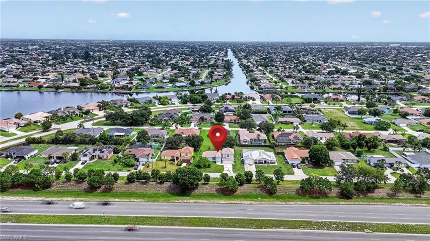 523 25th Ln, Cape Coral, Florida 33904