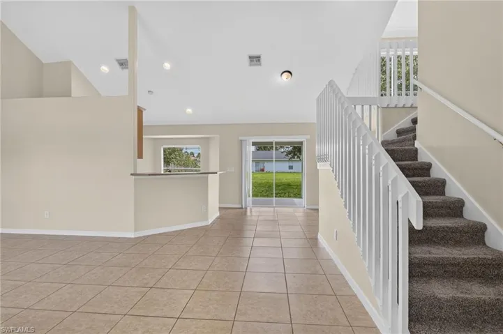 523 25th Ln, Cape Coral, Florida 33904
