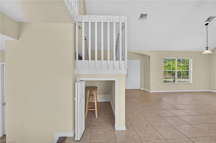 523 25th Ln, Cape Coral, Florida 33904