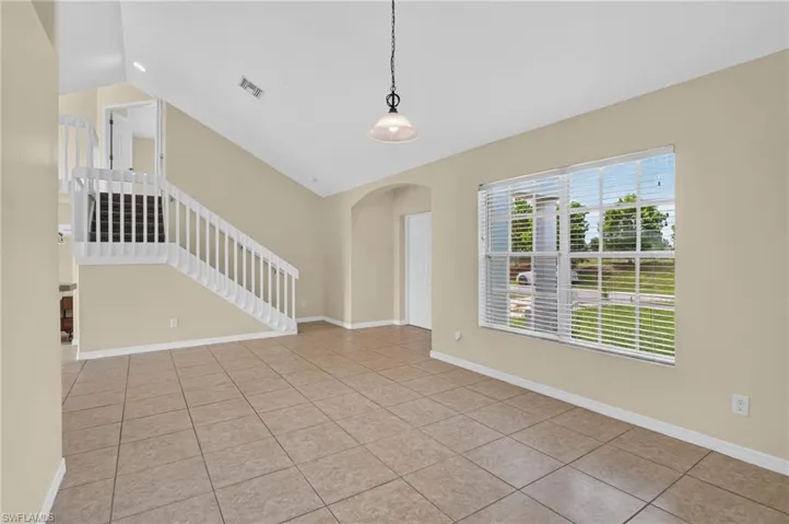 523 25th Ln, Cape Coral, Florida 33904