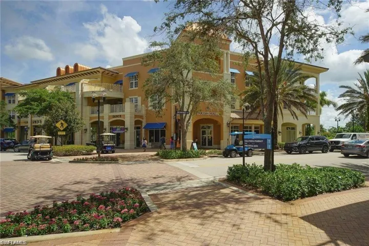 Poolside Bar and Grill