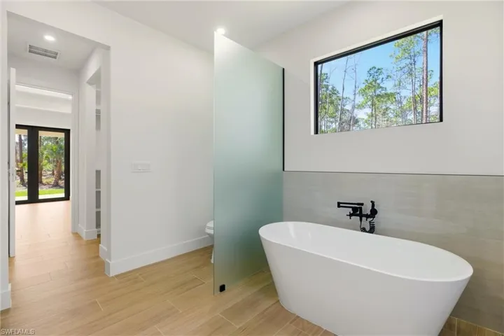 1514 47th Ave Ne, Naples, Florida 34120