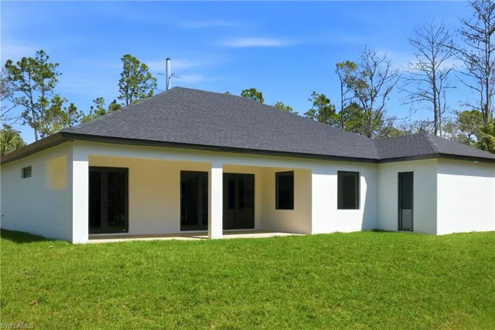 1514 47th Ave Ne, Naples, Florida 34120