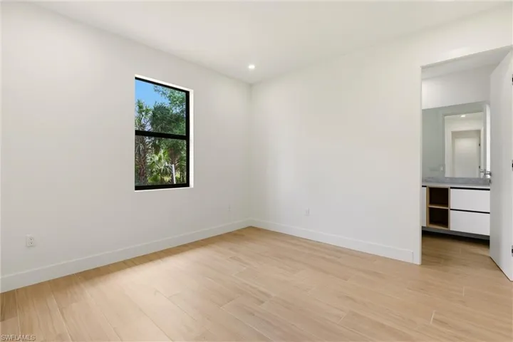 1514 47th Ave Ne, Naples, Florida 34120