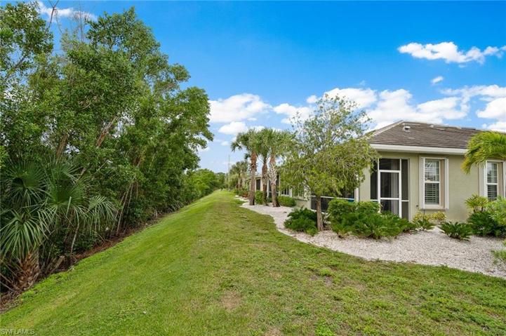 End unit backing up to the preserve! Quiet and tranquil setting.