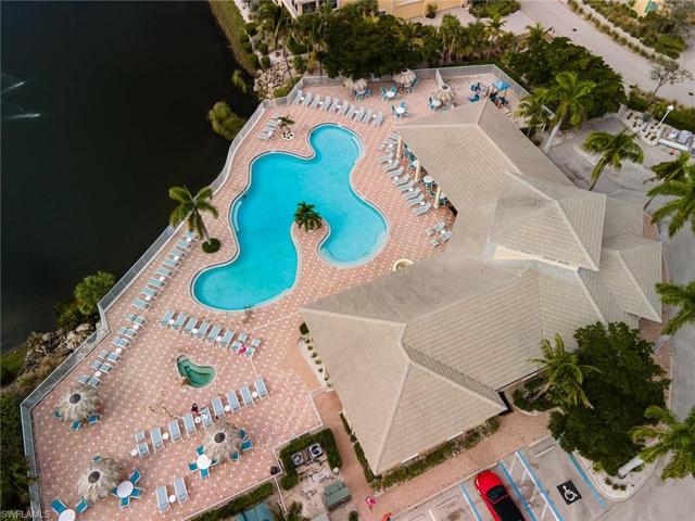 Clubhouse & Amenities