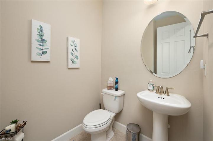 11/2 bath in the hall
