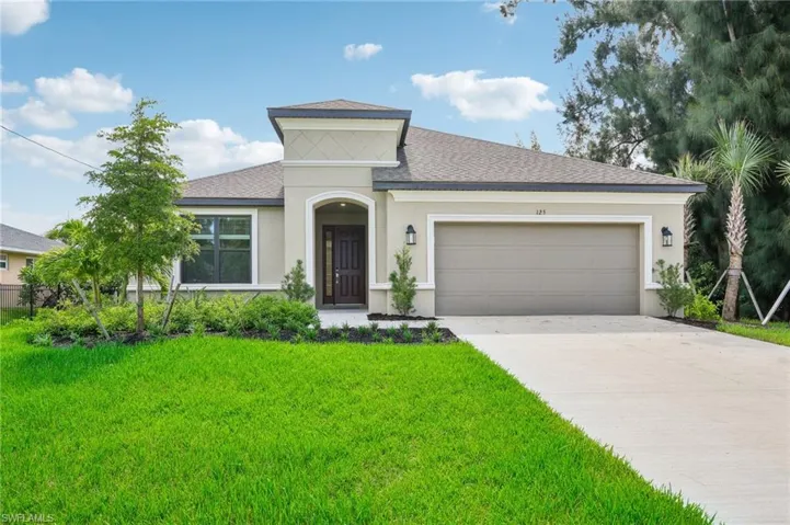 125 SW 34th Avenue ~ Ready Now