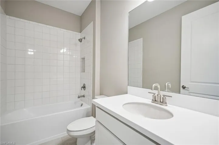 125 SW 34th Avenue ~ Ready Now