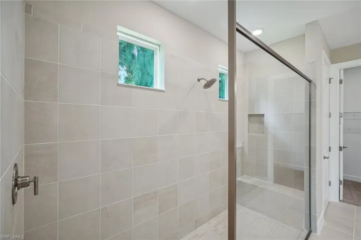 125 SW 34th Avenue ~ Ready Now