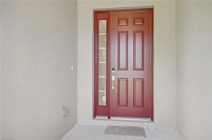 125 SW 34th Avenue ~ Ready Now