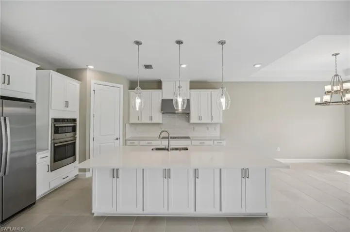 125 SW 34th Avenue ~ Ready Now