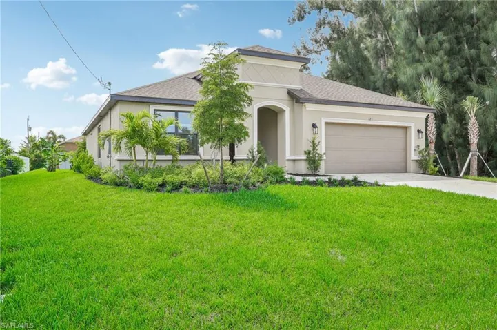 125 SW 34th Avenue ~ Ready Now