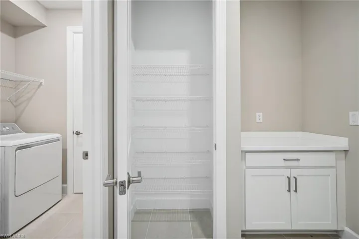 125 SW 34th Avenue ~ Ready Now