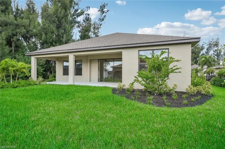 125 SW 34th Avenue ~ Ready Now
