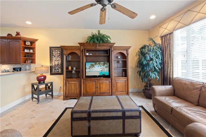 20660  Dennisport  LN, North Fort Myers, FL 33917