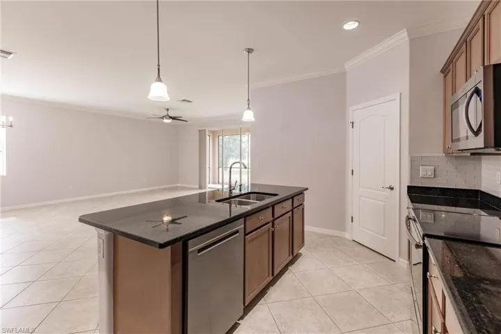 1982  Fairmont  LN, Naples, FL 34120