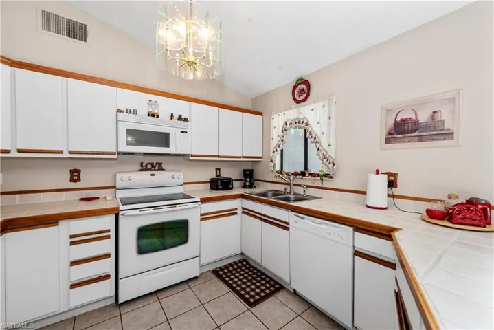 171 Se 4th St, Cape Coral, Florida 33990