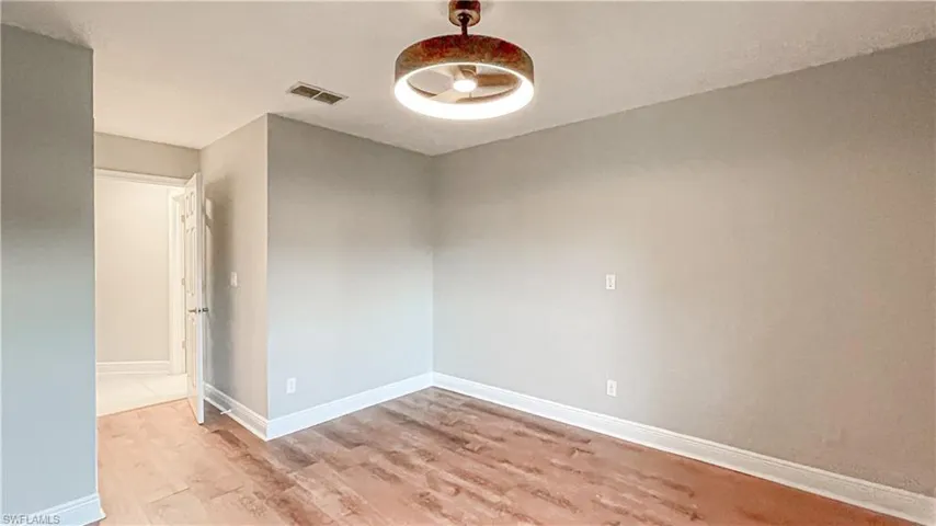 7602  Citrus Hill  LN, Naples, FL 34109