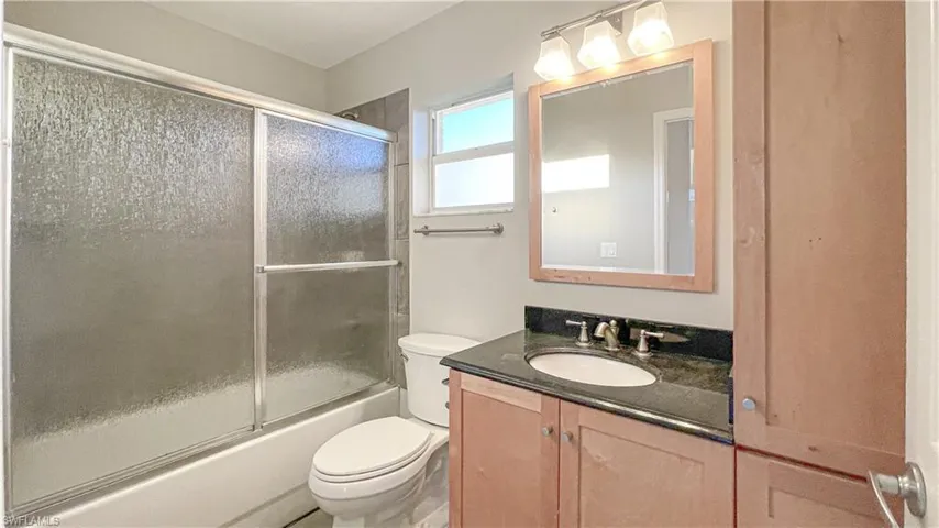 7602  Citrus Hill  LN, Naples, FL 34109