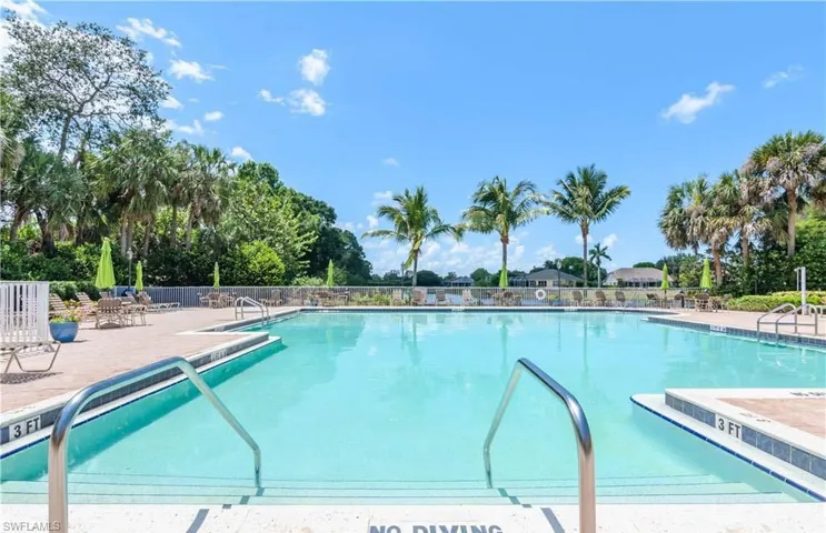 7602  Citrus Hill  LN, Naples, FL 34109