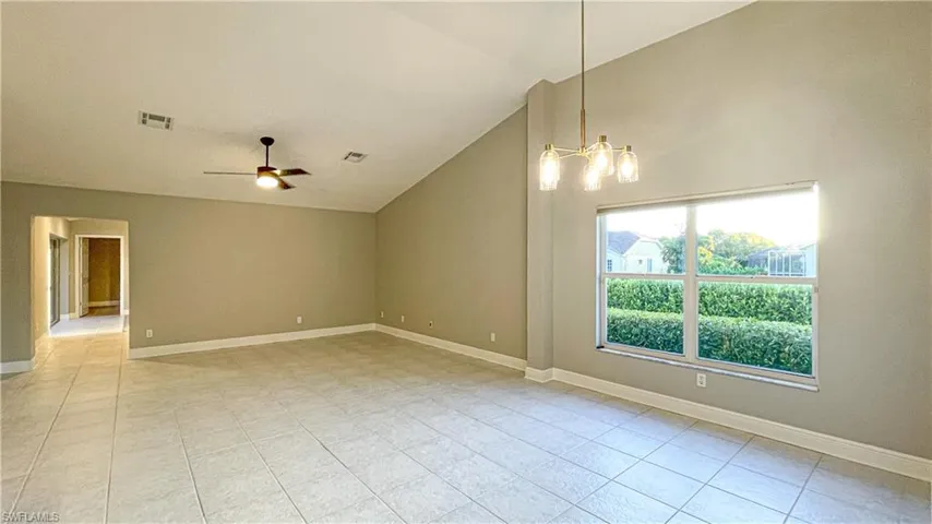 7602  Citrus Hill  LN, Naples, FL 34109