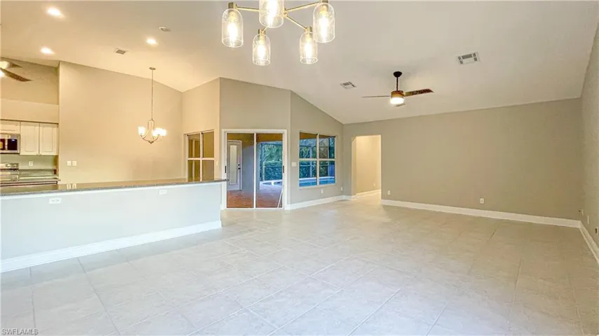 7602  Citrus Hill  LN, Naples, FL 34109