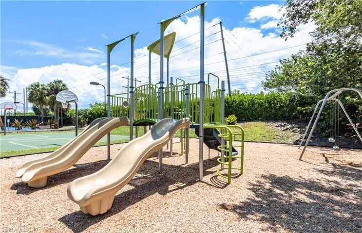 7602  Citrus Hill  LN, Naples, FL 34109