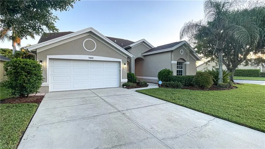 7602  Citrus Hill  LN, Naples, FL 34109