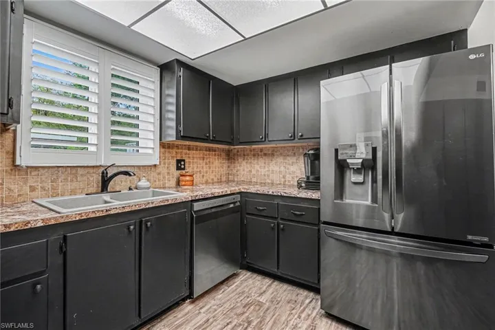 215  Cypress E WAY, Naples, FL 34110