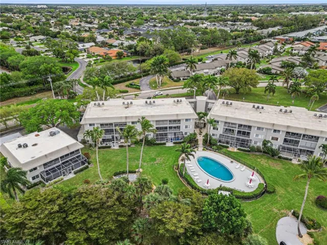 215  Cypress E WAY, Naples, FL 34110