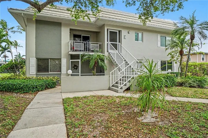 215  Cypress E WAY, Naples, FL 34110