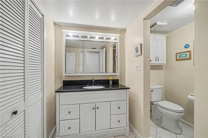 215  Cypress E WAY, Naples, FL 34110