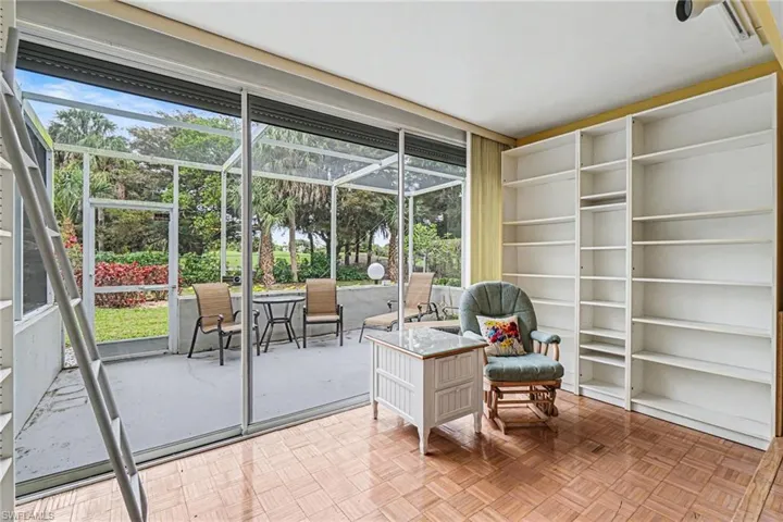 215  Cypress E WAY, Naples, FL 34110