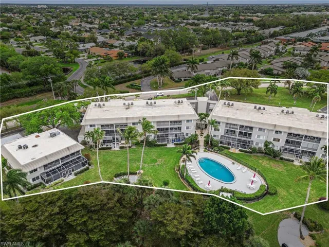 215  Cypress E WAY, Naples, FL 34110