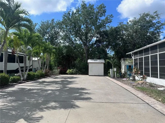 1602 Diamond Lake Cir, Naples, Florida 34114