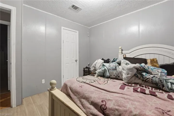 741  Alabama  AVE, Clewiston, FL 33440