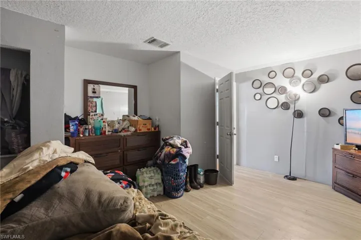 741  Alabama  AVE, Clewiston, FL 33440
