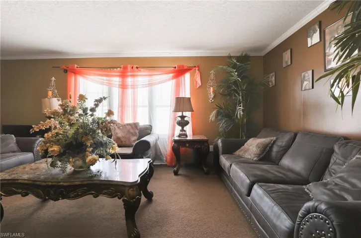 741  Alabama  AVE, Clewiston, FL 33440